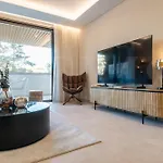 Apartment Coastside Gem With Terrace Rems *