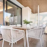 Coastside Gem With Terrace Rems Apartment *