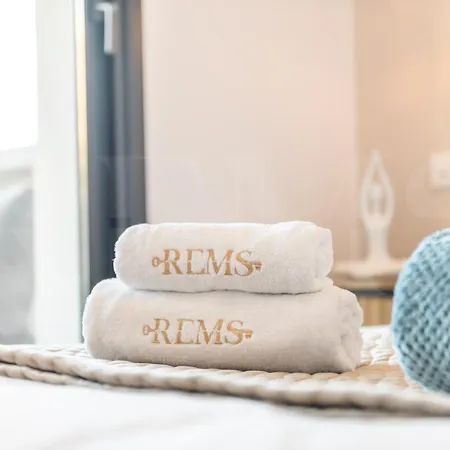 Coastside Gem With Terrace Rems *