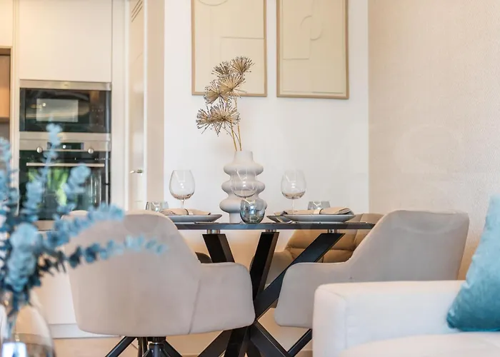 Coastside Gem With Terrace Rems Daire *