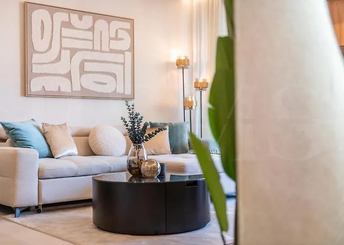 Coastside Gem With Terrace Rems Daire *