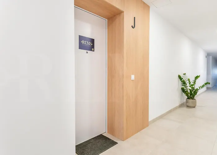 Coastside Gem With Terrace Rems