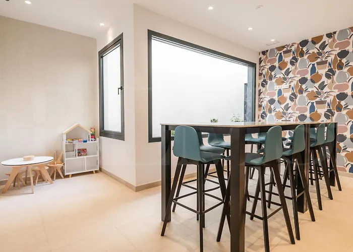 Apartment Coastside Gem With Terrace Rems *