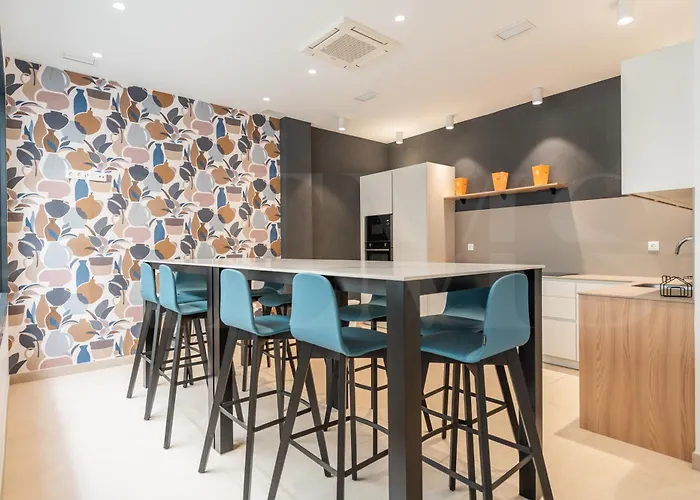 Apartment Coastside Gem With Terrace Rems Fuengirola