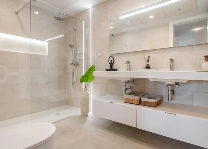 Apartment Coastside Gem With Terrace Rems Fuengirola