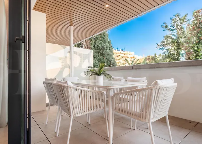 Coastside Gem With Terrace Rems Daire *