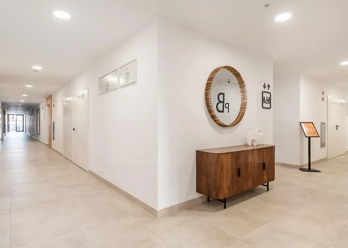 Daire Coastside Gem With Terrace Rems