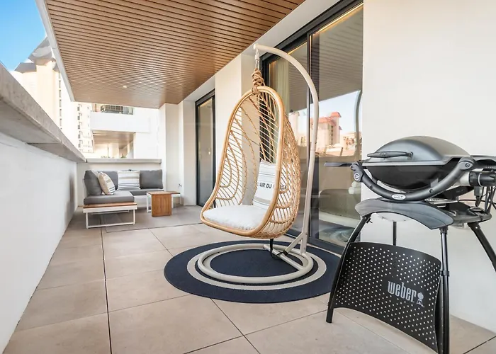 Daire Coastside Gem With Terrace Rems *