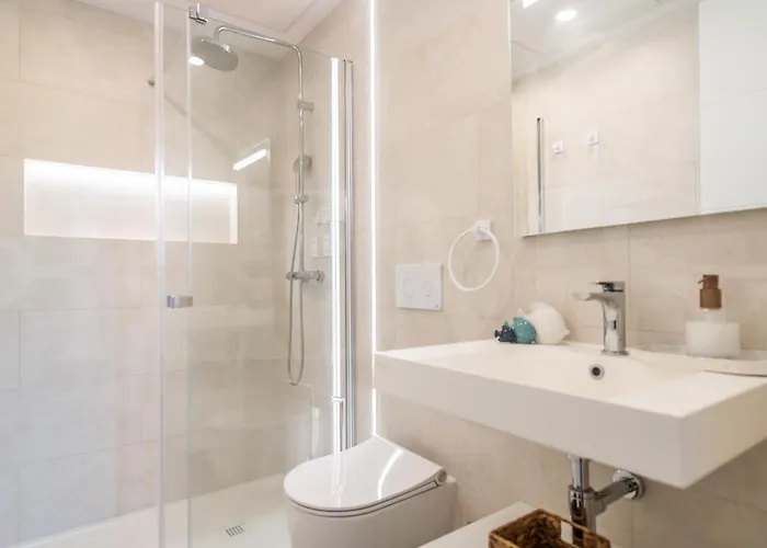 Daire Coastside Gem With Terrace Rems Fuengirola