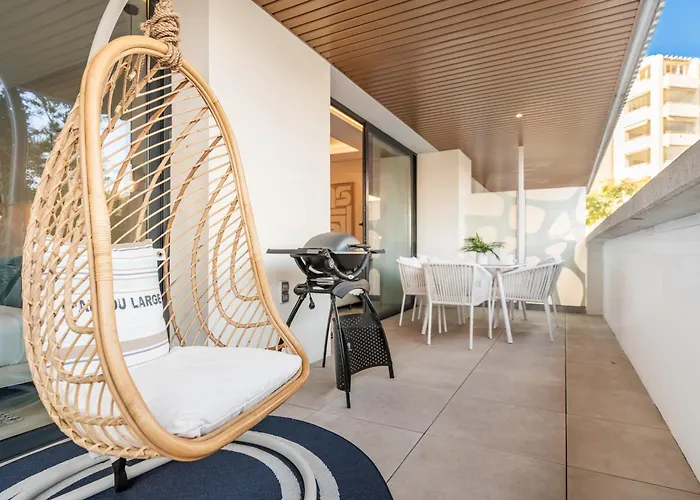 Coastside Gem With Terrace Rems Daire