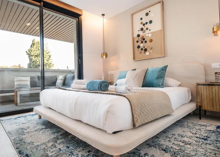 Coastside Gem With Terrace Rems Fuengirola