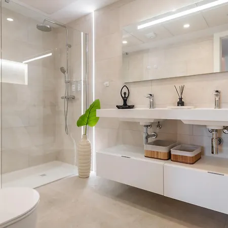Apartment Coastside Gem With Terrace Rems Fuengirola